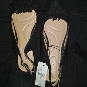 Pointy toe sling back